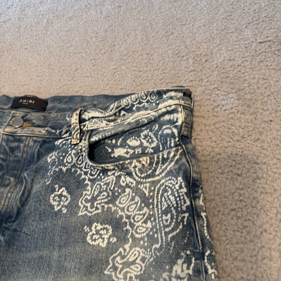 AMIRI - Straight-Leg Paisley-Print Distressed Denim Shorts - Blue Size 40 NWOT - Picture 5 of 16